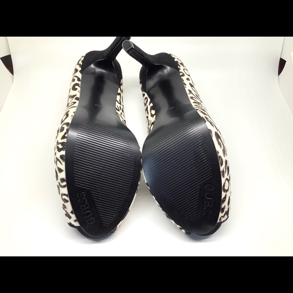 Guess Women’s Honora Platform Pumps - Picture 6 of 7
